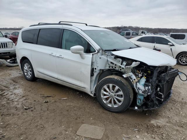 2C4RC1BG8HR587743 - 2017 CHRYSLER PACIFICA TOURING L WHITE photo 4