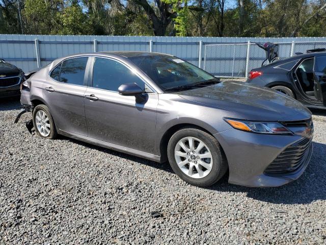 4T1B11HK6JU627681 - 2018 TOYOTA CAMRY L GRAY photo 4