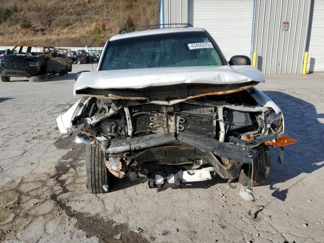 1GNDT13S752304781 - 2005 CHEVROLET TRAILBLAZE LS WHITE photo 5