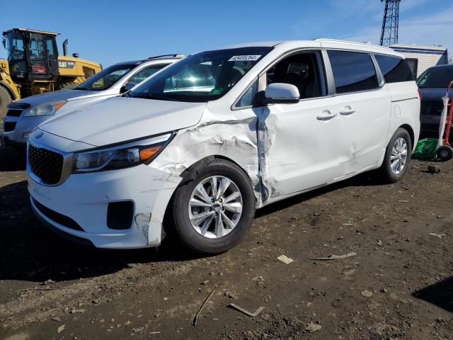 KNDMB5C17J6390865 - 2018 KIA SEDONA LX WHITE photo 1