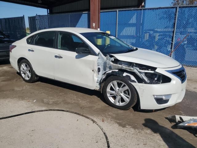 1N4AL3AP6EC156113 - 2014 NISSAN ALTIMA 2.5 WHITE photo 4