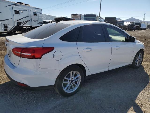 1FADP3F2XJL262038 - 2018 FORD FOCUS SE WHITE photo 3