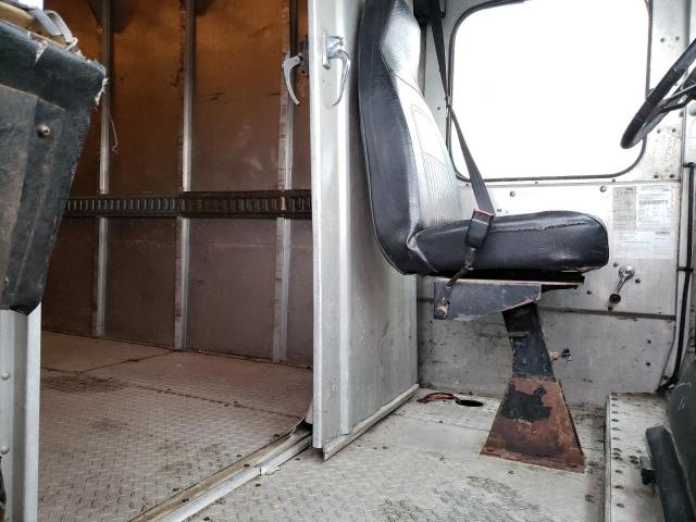 4UZAARBW43CK86182 - 2003 FREIGHTLINER CHASSIS M LINE WALK-IN VAN WHITE photo 11