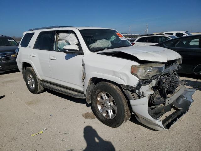 JTEZU5JR0E5075275 - 2014 TOYOTA 4RUNNER SR5 WHITE photo 4