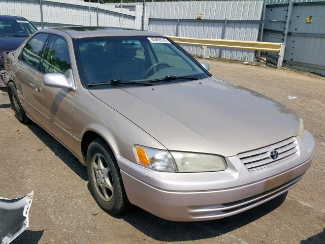 JT2BG28K3W0220689 - 1998 TOYOTA CAMRY LE  photo 1