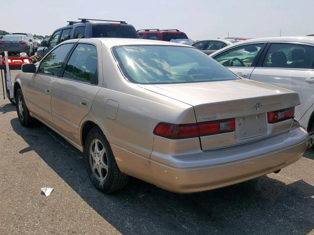 JT2BG28K3W0220689 - 1998 TOYOTA CAMRY LE  photo 3