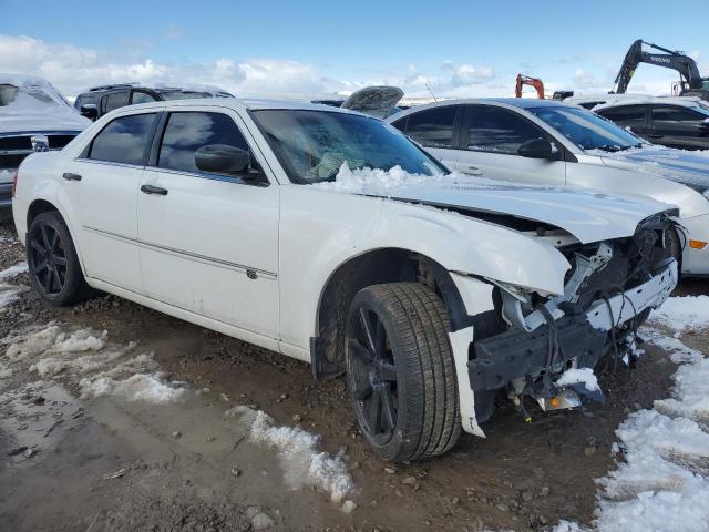 2C3CK6CTXAH259841 - 2010 CHRYSLER 300C WHITE photo 4