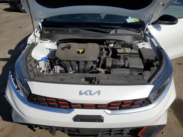 3KPF54ADXNE492328 - 2022 KIA FORTE GT LINE WHITE photo 11