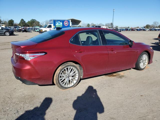 4T1F11AK2LU386426 - 2020 TOYOTA CAMRY XLE RED photo 3