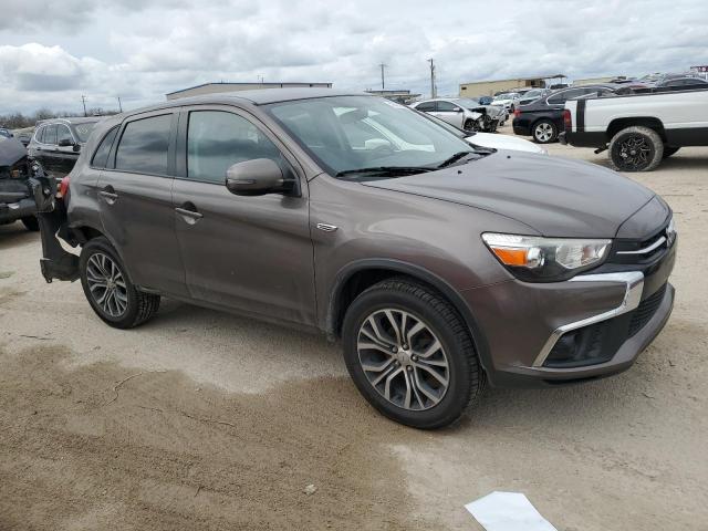 JA4AP3AUXJZ015339 - 2018 MITSUBISHI OUTLANDER ES BROWN photo 4