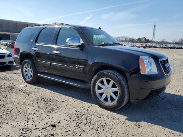 1GKS2CE00BR330561 - 2011 GMC YUKON SLT BLACK photo 4