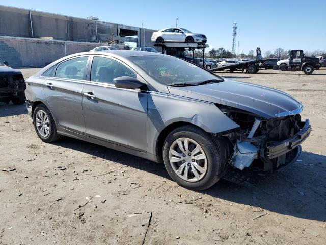 5NPEB4AC6DH575566 - 2013 HYUNDAI SONATA GLS GRAY photo 4