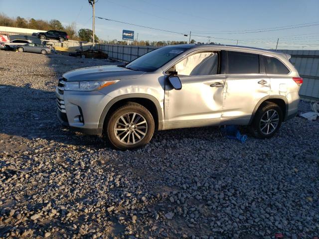 5TDKZRFH8HS515580 - 2017 TOYOTA HIGHLANDER SE SILVER photo 1