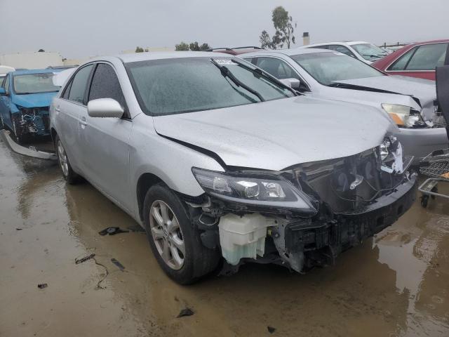 4T1BF3EK1BU624092 - 2011 TOYOTA CAMRY BASE SILVER photo 4