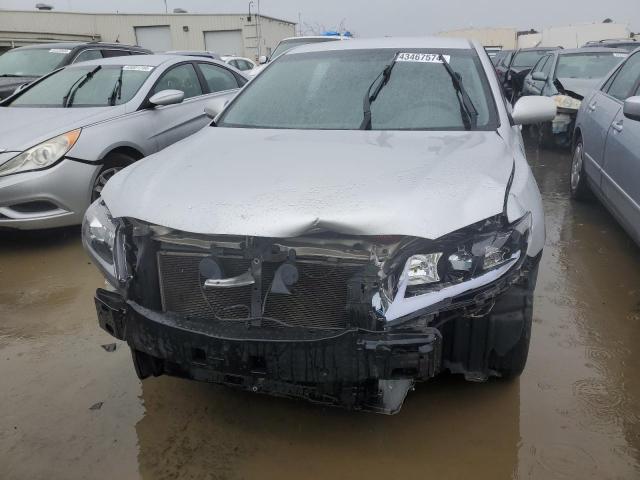 4T1BF3EK1BU624092 - 2011 TOYOTA CAMRY BASE SILVER photo 5