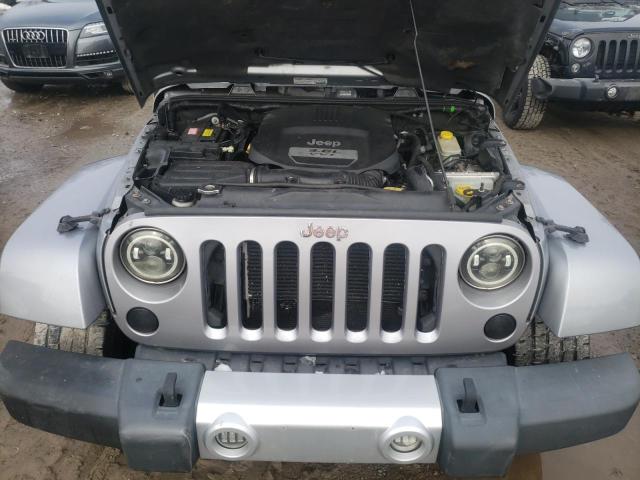 1C4BJWEG6DL705145 - 2013 JEEP WRANGLER U SAHARA SILVER photo 12