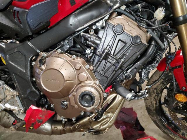 MLHRH0153K5000099 - 2019 HONDA CBR650 RA RED photo 7