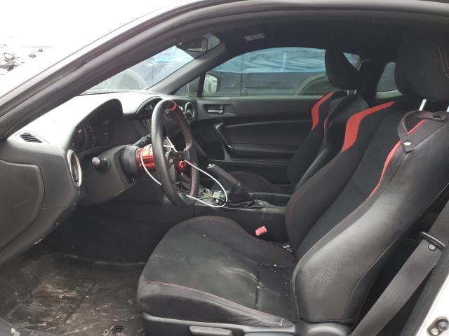 JF1ZNAA13D2723105 - 2013 TOYOTA SCION FR-S TWO TONE photo 7