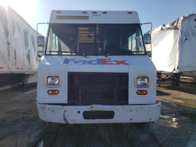 4UZAANBW11CH52952 - 2001 FREIGHTLINER CHASSIS M LINE WALK-IN VAN WHITE photo 5