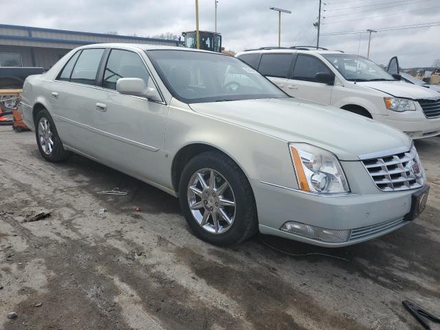 1G6KD5EY8AU102412 - 2010 CADILLAC DTS LUXURY COLLECTION WHITE photo 4