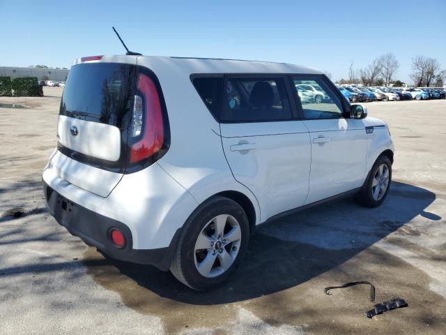 KNDJN2A20J7576875 - 2018 KIA SOUL WHITE photo 3