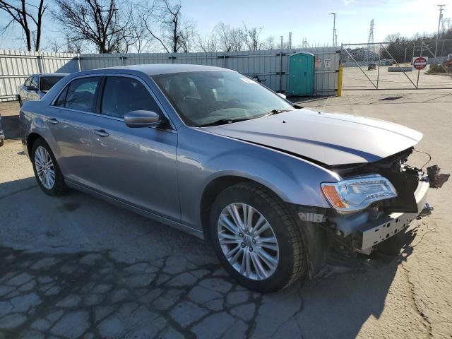 2C3CCARG6EH328122 - 2014 CHRYSLER 300 SILVER photo 4