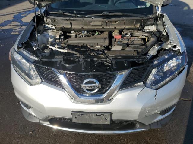 KNMAT2MV9FP564050 - 2015 NISSAN ROGUE S SILVER photo 12