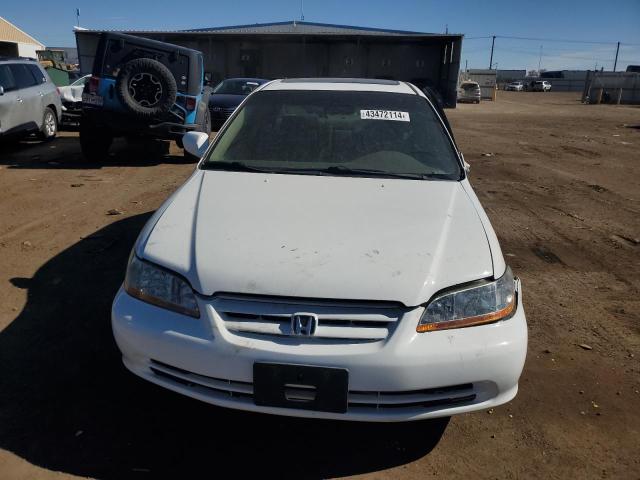 JHMCG56621C029628 - 2001 HONDA ACCORD EX WHITE photo 5