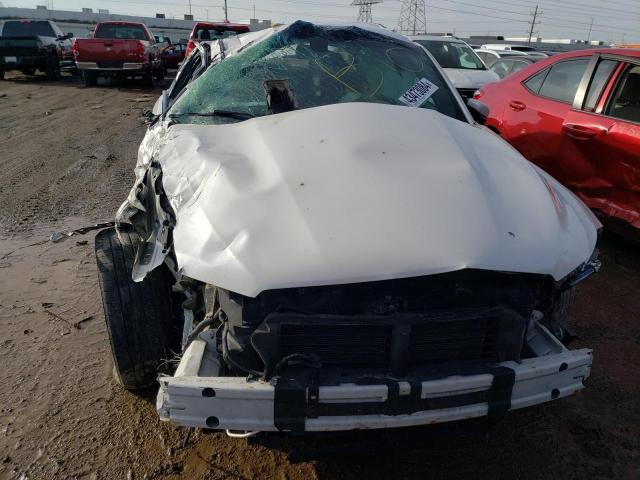 1FAHP2H81JG143252 - 2018 FORD TAURUS SEL WHITE photo 5