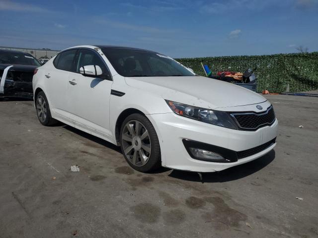 5XXGR4A60DG182334 - 2013 KIA OPTIMA SX WHITE photo 4