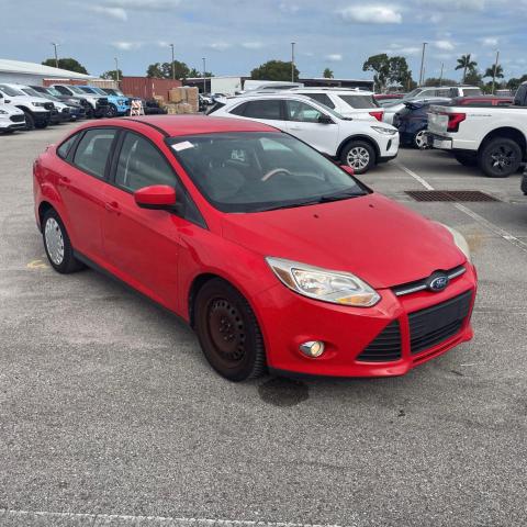 1FAHP3F2XCL151302 - 2012 FORD FOCUS SE RED photo 1