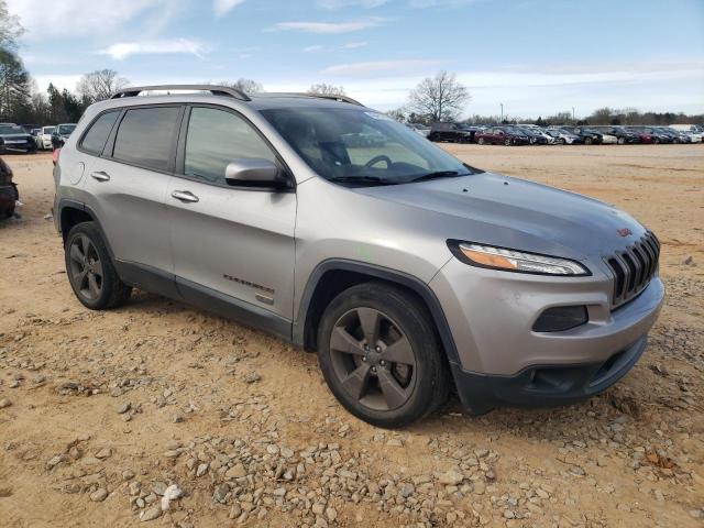 1C4PJLCB8GW290831 - 2016 JEEP CHEROKEE LATITUDE SILVER photo 4