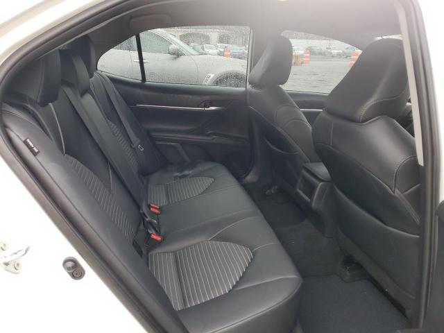 4T1G11AK6RU847625 - 2024 TOYOTA CAMRY SE NIGHT SHADE WHITE photo 10