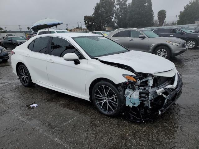 4T1G11AK6RU847625 - 2024 TOYOTA CAMRY SE NIGHT SHADE WHITE photo 4