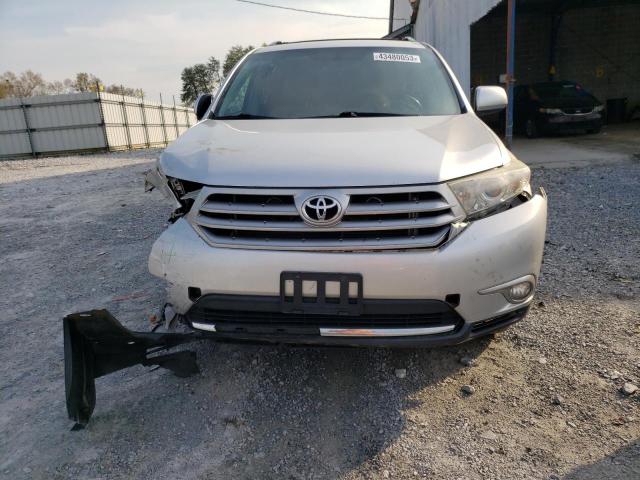 5TDBK3EH6BS074400 - 2011 TOYOTA HIGHLANDER BASE SILVER photo 5