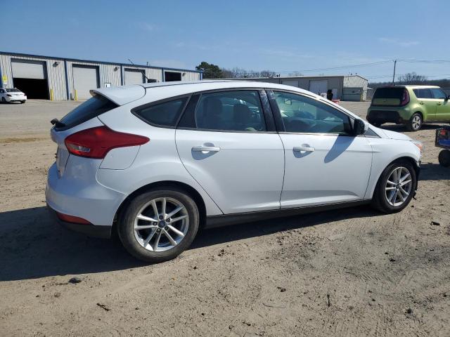 1FADP3K29JL206565 - 2018 FORD FOCUS SE WHITE photo 3