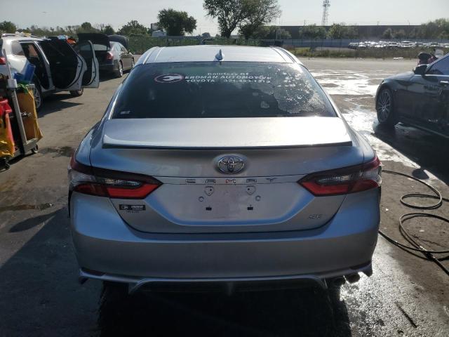 4T1G11AK6PU771403 - 2023 TOYOTA CAMRY SE NIGHT SHADE SILVER photo 6