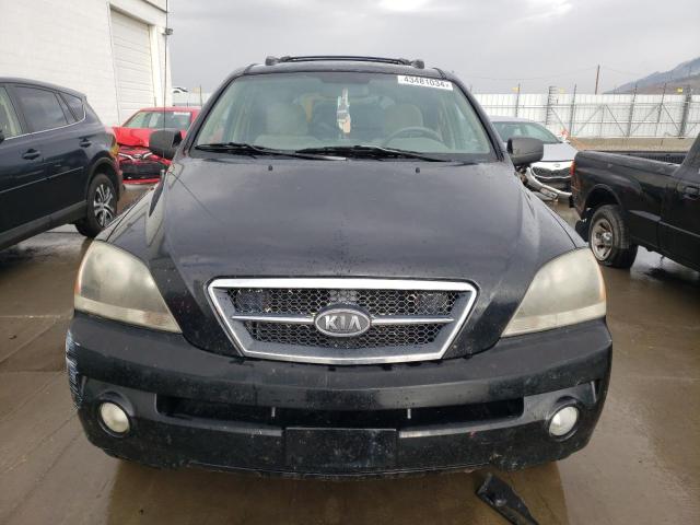 KNDJC733455379976 - 2005 KIA SORENTO EX BLACK photo 5