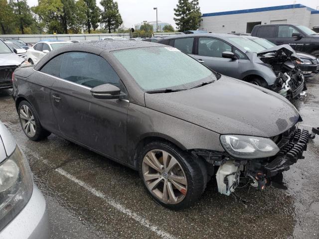 WVWFW8AH6DV006373 - 2013 VOLKSWAGEN EOS LUX 棕色 照片 4