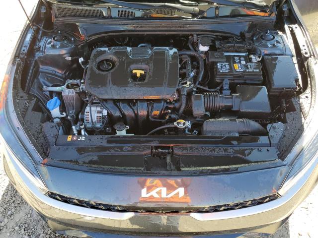 3KPF24AD6PE565285 - 2023 KIA FORTE LX GRAY photo 11