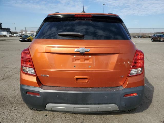 KL7CJLSB1FB218050 - 2015 CHEVROLET TRAX 1LT ORANGE photo 6