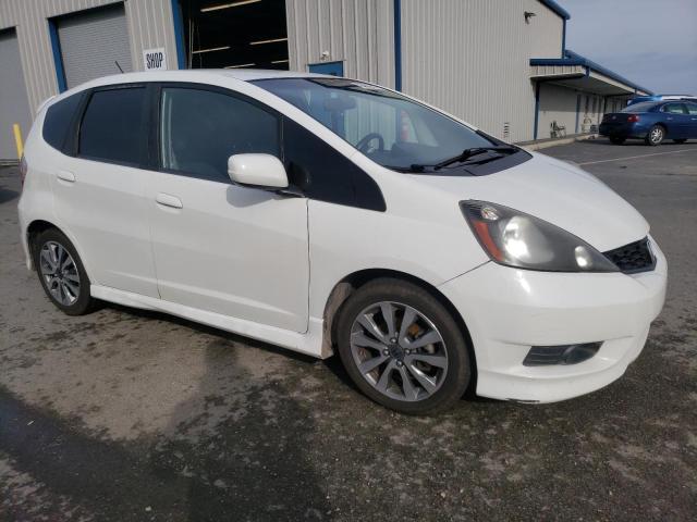 JHMGE8H58DC029585 - 2013 HONDA FIT SPORT WHITE photo 4