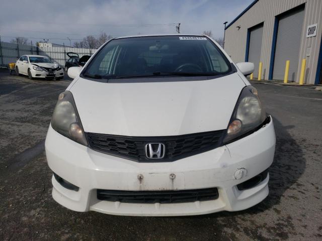 JHMGE8H58DC029585 - 2013 HONDA FIT SPORT WHITE photo 5