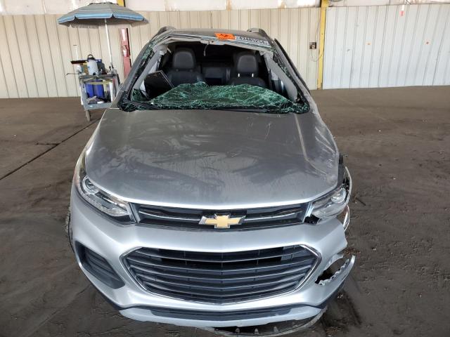 KL7CJLSB3JB678299 - 2018 CHEVROLET TRAX 1LT GRAY photo 5