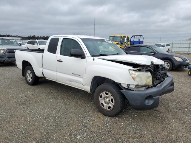 5TFTX4CN2BX009820 - 2011 TOYOTA TACOMA ACCESS CAB WHITE photo 4