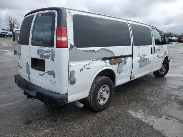 1GC2GUAA5A1143413 - 2010 CHEVROLET EXPRESS G3 WHITE photo 3