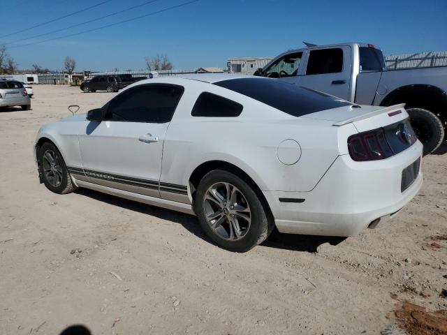 1ZVBP8AM0E5277887 - 2014 FORD MUSTANG WHITE photo 2