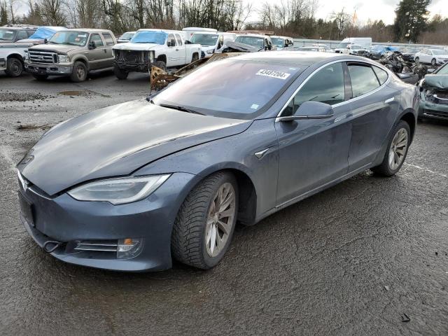 5YJSA1E24JF249605 - 2018 TESLA MODEL S ნაცრისფერი ფოტო 1
