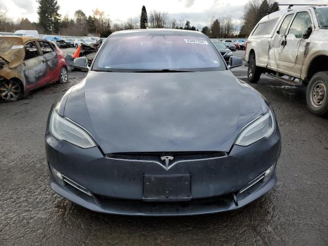 5YJSA1E24JF249605 - 2018 TESLA MODEL S ნაცრისფერი ფოტო 5