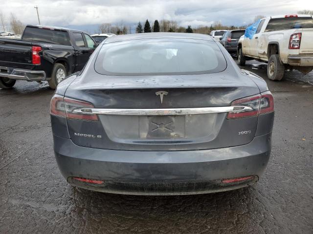 5YJSA1E24JF249605 - 2018 TESLA MODEL S ნაცრისფერი ფოტო 6